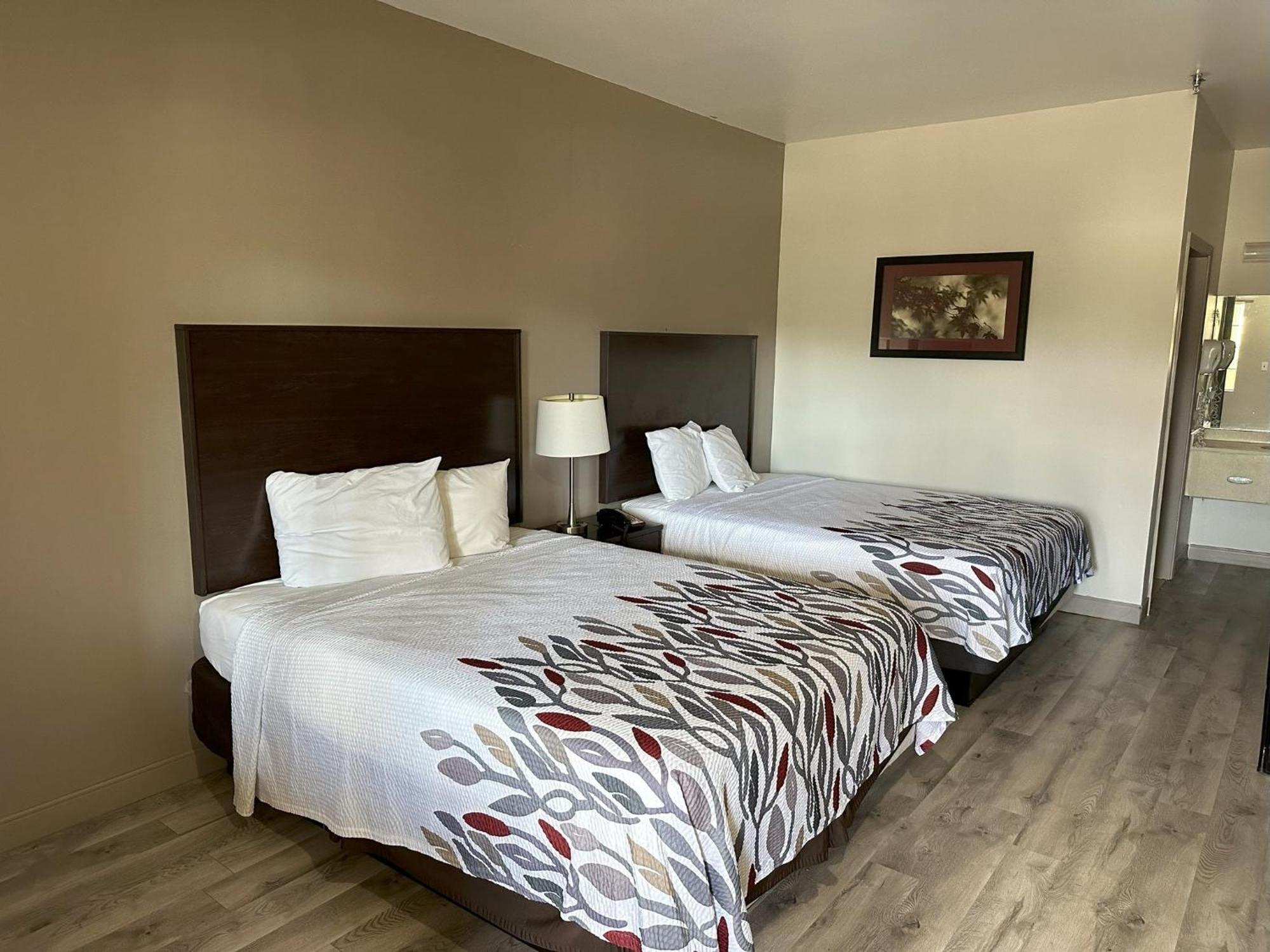 Red Roof Inn & Suites Lake Orion / Auburn Hills Εξωτερικό φωτογραφία